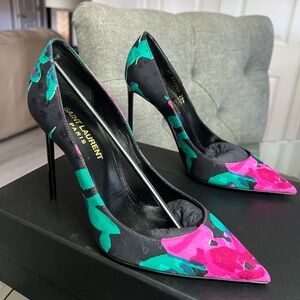 Brand new Zoe heels